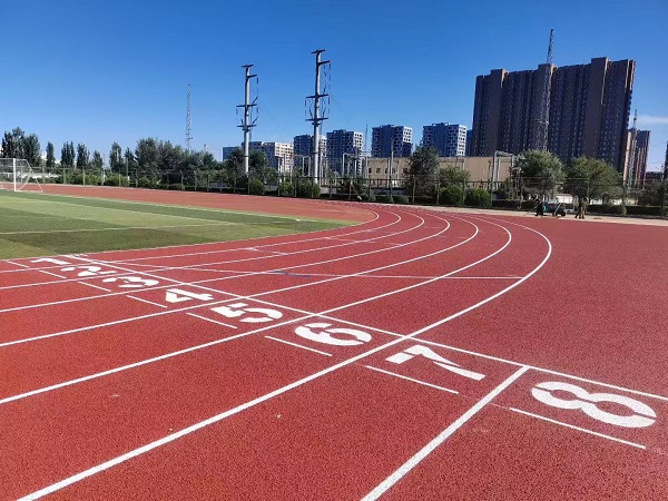 蒙古自治区呼和浩特市铁路体育场混合型跑道项目2.jpg